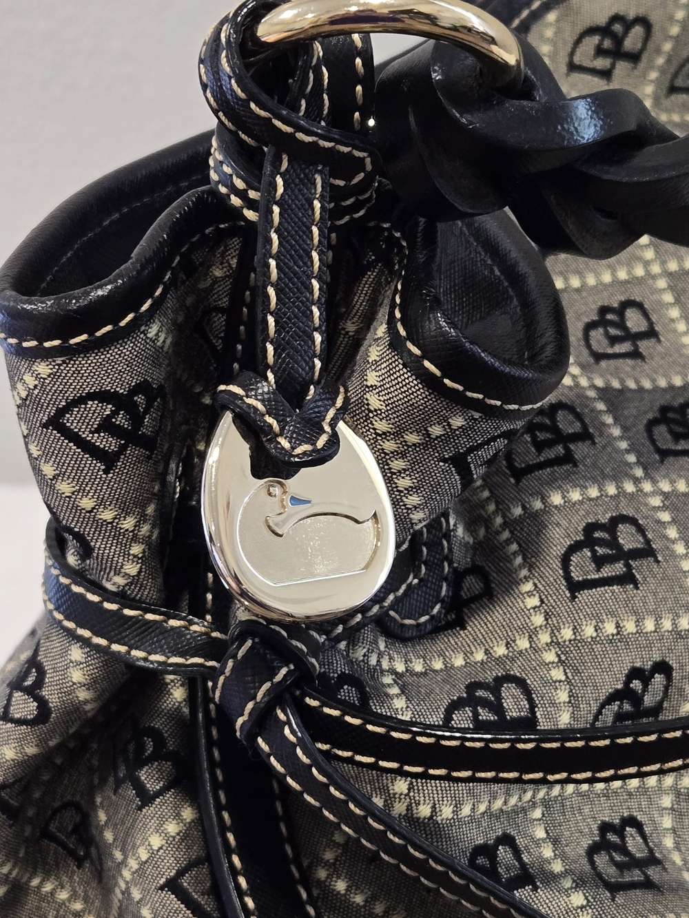 Dooney & Bourke Vintage Large Black and Gray Signature Monogram Shoulder Bag - Picture 10 of 16